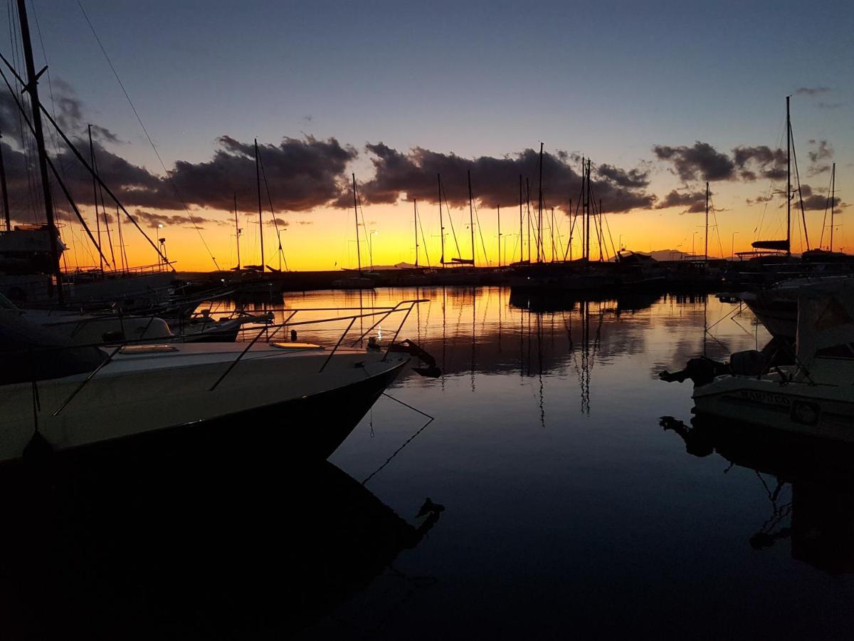 Marina Hotell Nikíti Eksteriør bilde