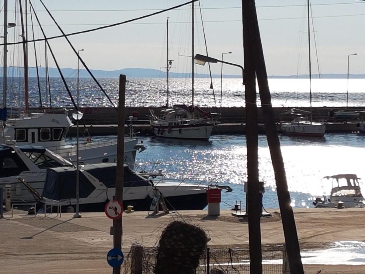 Marina Hotell Nikíti Eksteriør bilde